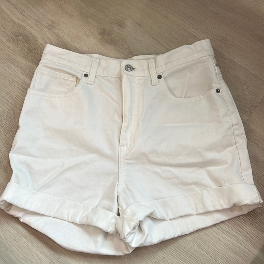 Uniqlo High Rise White Denium Jean Shorts 27